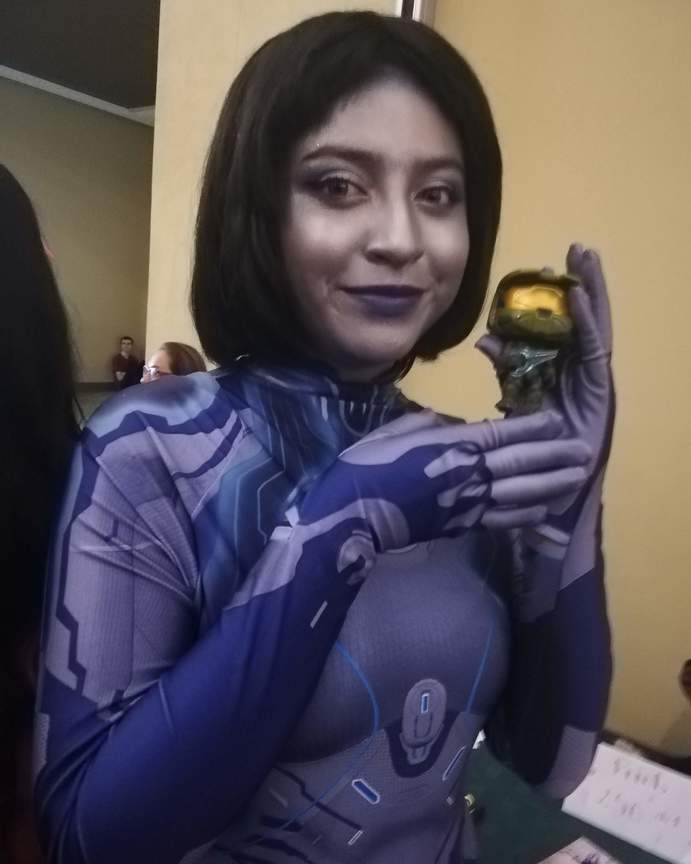 Alexa - Cosplaying Cortana 2020